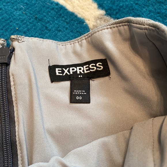 Express Pencil Skirt - Picture 3 of 3